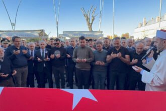 TUGGENERAL SELAMI AKSIT SON YOLCULUGUNA 985158 292305