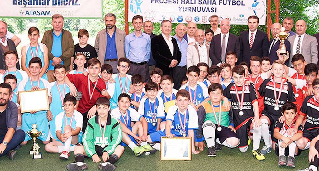 Tekkeköy’de Kırsalın 8 Atlısı Futbol Turnuvası tamamlandı