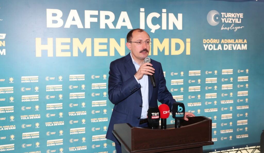 Ticaret Bakanı Mehmet Muş, AK Parti teşkilat mensuplarıyla bir araya geldi