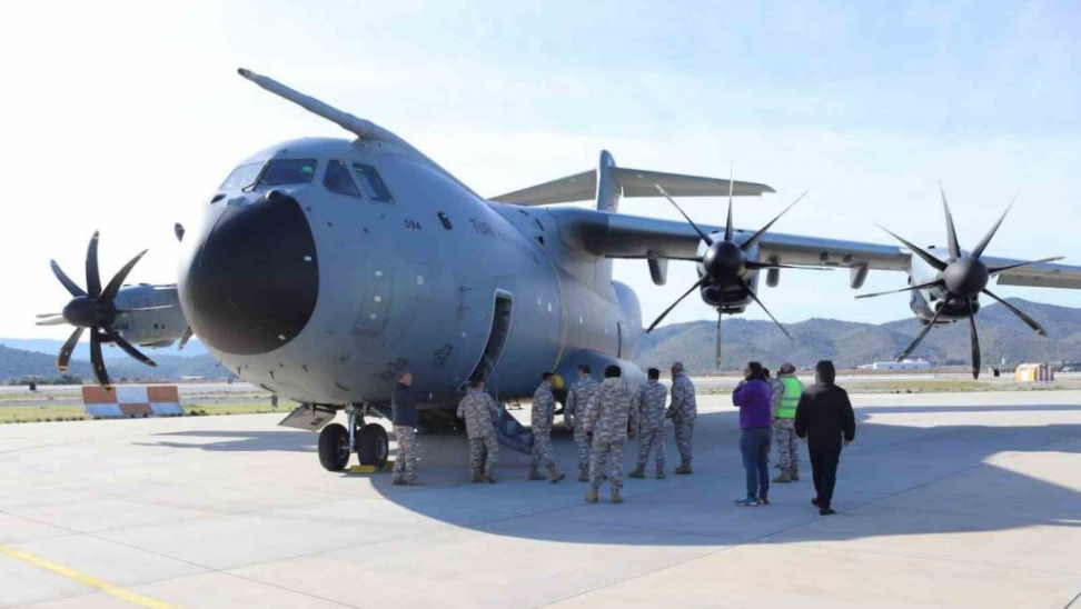 Turkiyeden Gazzeye ilk insani yardim gonderiliyor