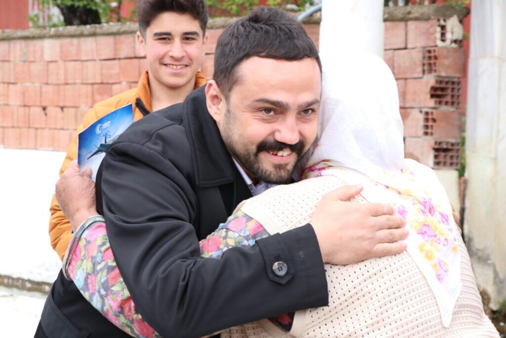 Ugur EtlivMillet is yapanlara emaneti verir scaled