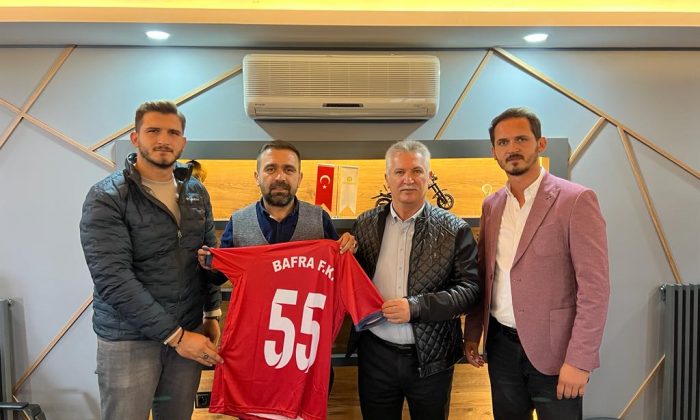 İş İnsanı Orhan Şener’den Bafra Futbol’a Destek