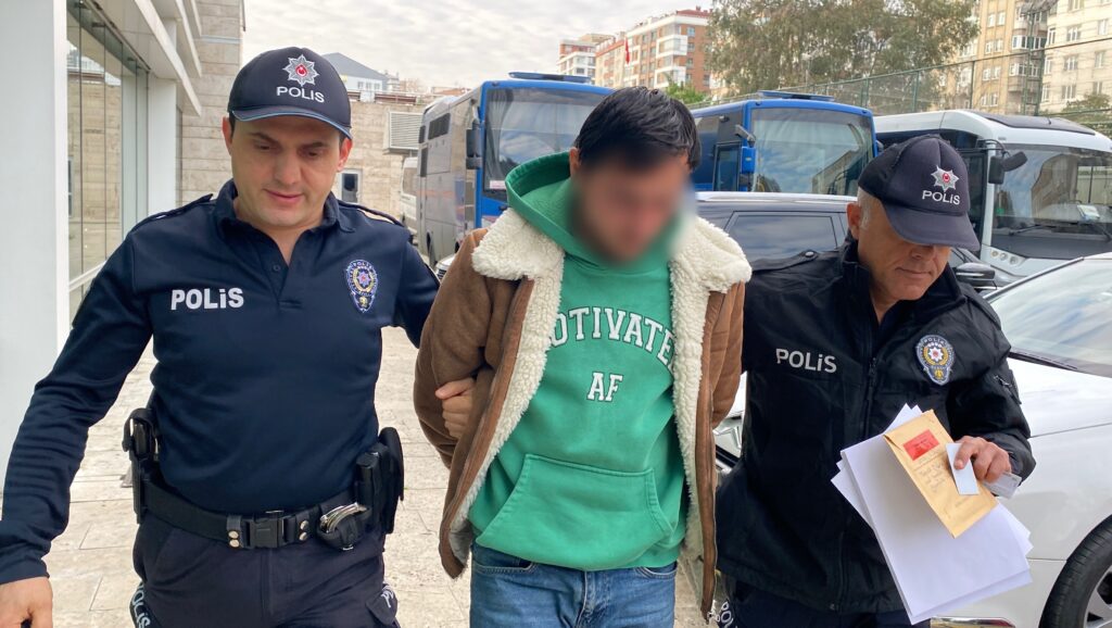 Samsun’da yolun karşısına geçmek isteyen yaşlı çifte otomobil çarparak sürükledi; 1 ölü, 1 yaralı