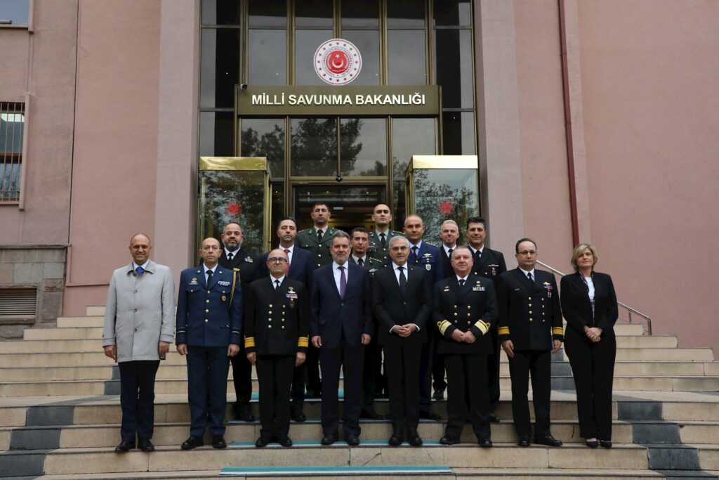 Yunanistan ile Bahar Havası Esiyor