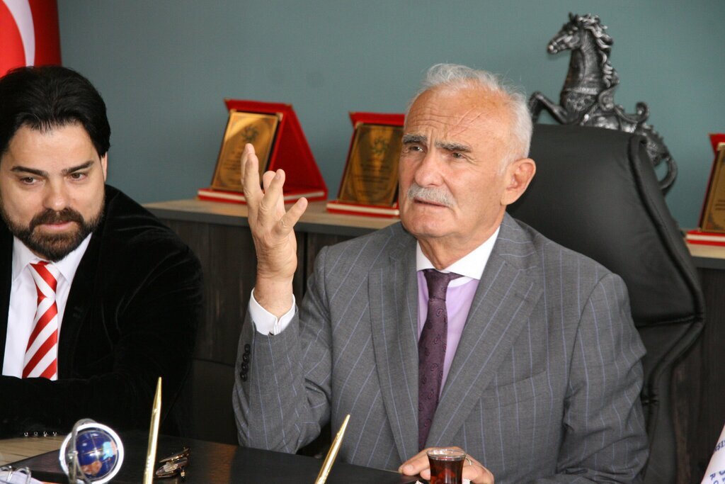 Yusuf Ziya Yilmaz Guclu Turkiye icin gelin birlik olalim scaled