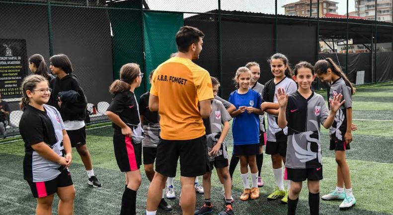 Ankara Büyükşehir Belediyesi FOMGET kadın futboluna yeni yıldızlar kazandırıyor