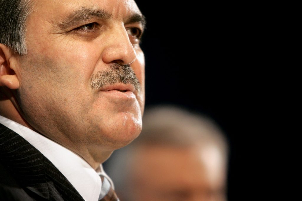 Çarpıcı iddia: Abdullah Gül o isme tam yetki verdi! Teşkilatlanma süreci başladı