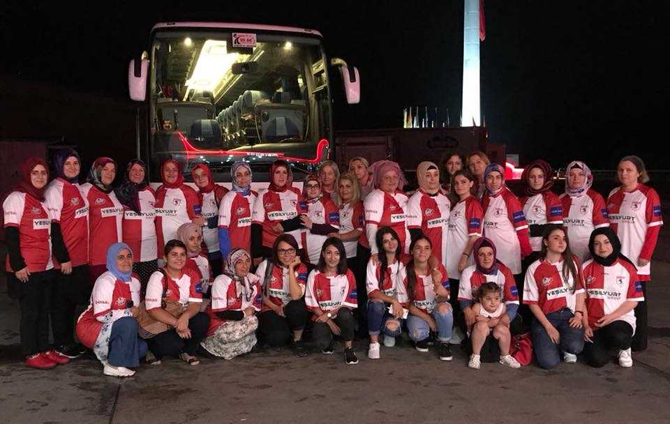 AK Kadınlar Samsunspor formalarıyla büyük kongrede