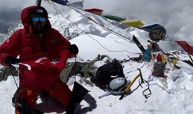 Ardahanlı dağcı Yılmaz Lenin Peak’te zirve yaptı