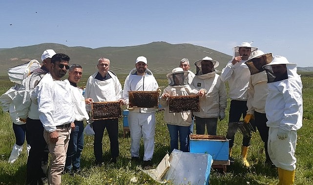 Arı yetiştiricilerine uygulamalı eğitim verildi