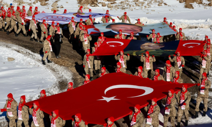 Türkiye; ‘Bu Toprakta İzin Var’ Temasıyla Şehitler İçin Yürüdü