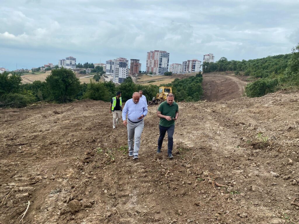 Sandıkçı: Ulaşım ağımızı yeni yollarla güçlendiriyoruz