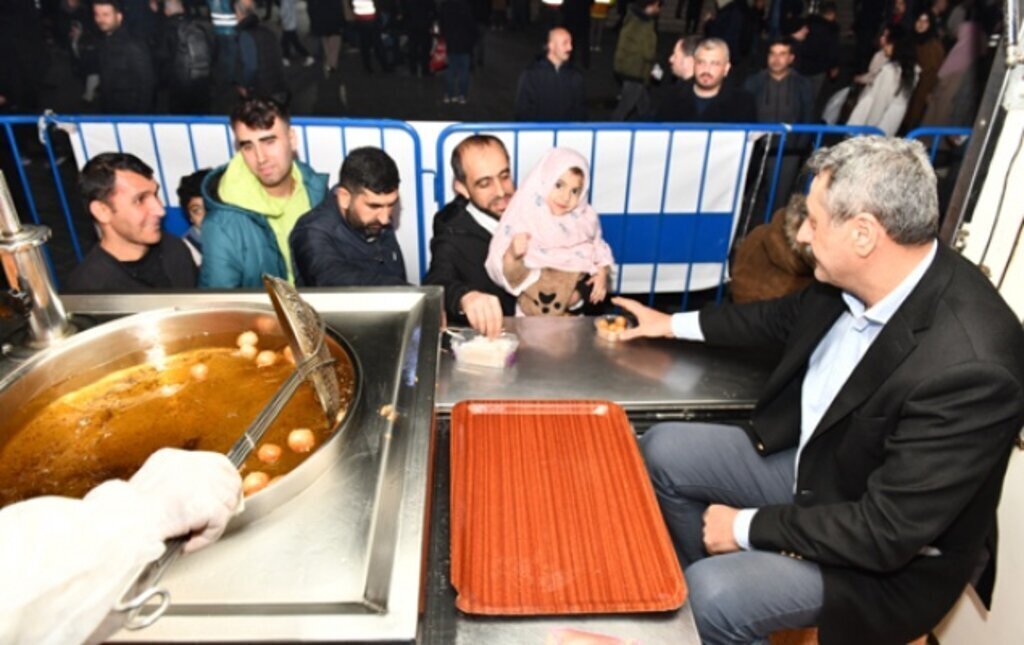 depremde hayatini kaybedenlere esenyurt ta anma h15573 f6795