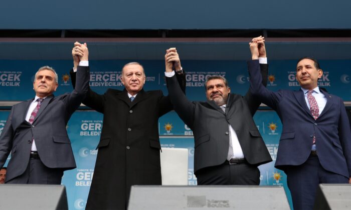Erdoğan: Bizim siyasetimiz eser ve hizmet siyasetidir