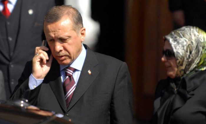 Abdullah Gül’den Erdoğan’a sürpriz telefon!
