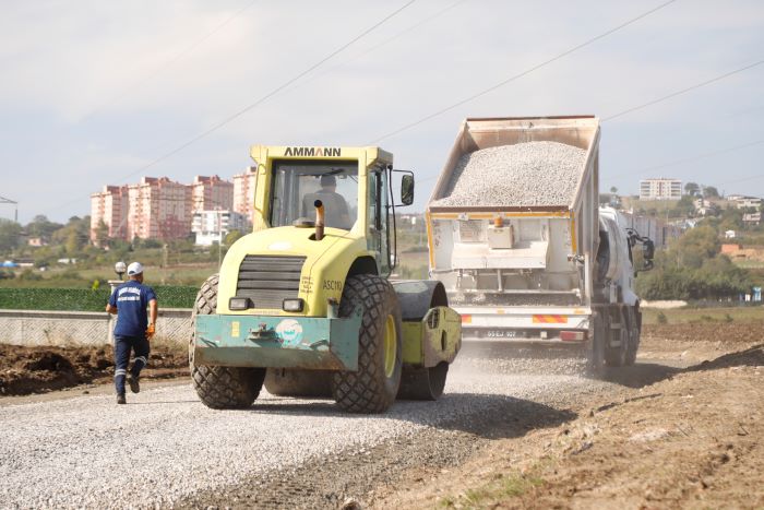 İlkadım’da Asfalt Çalışmaları Devam Ediyor