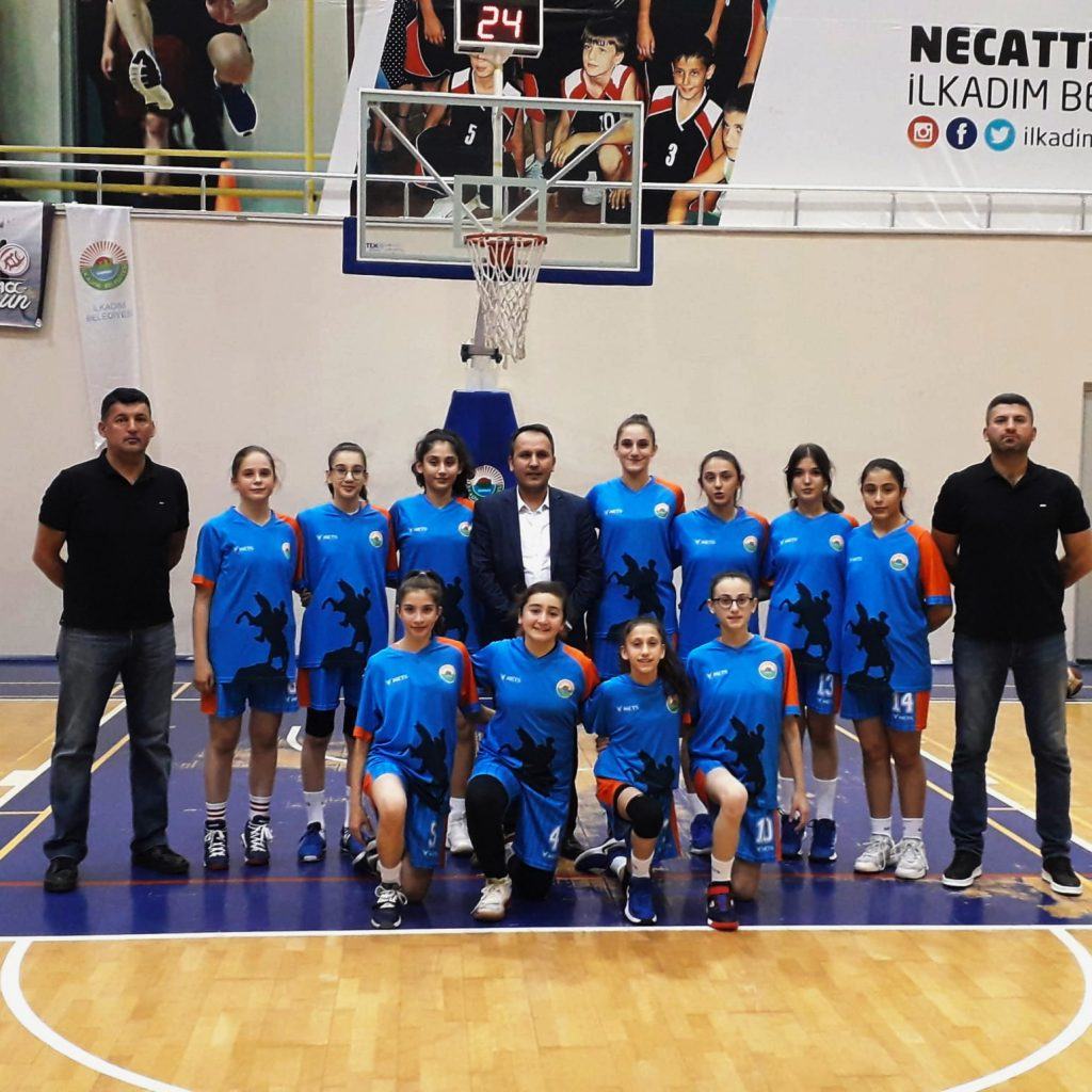 İlkadım U14 kız basketbol takımı kaybetmiyor