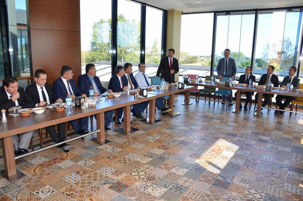 istişare toplantısı