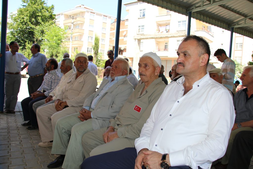 Salıpazarında hacı adayları kutsal topraklara uğurlandı