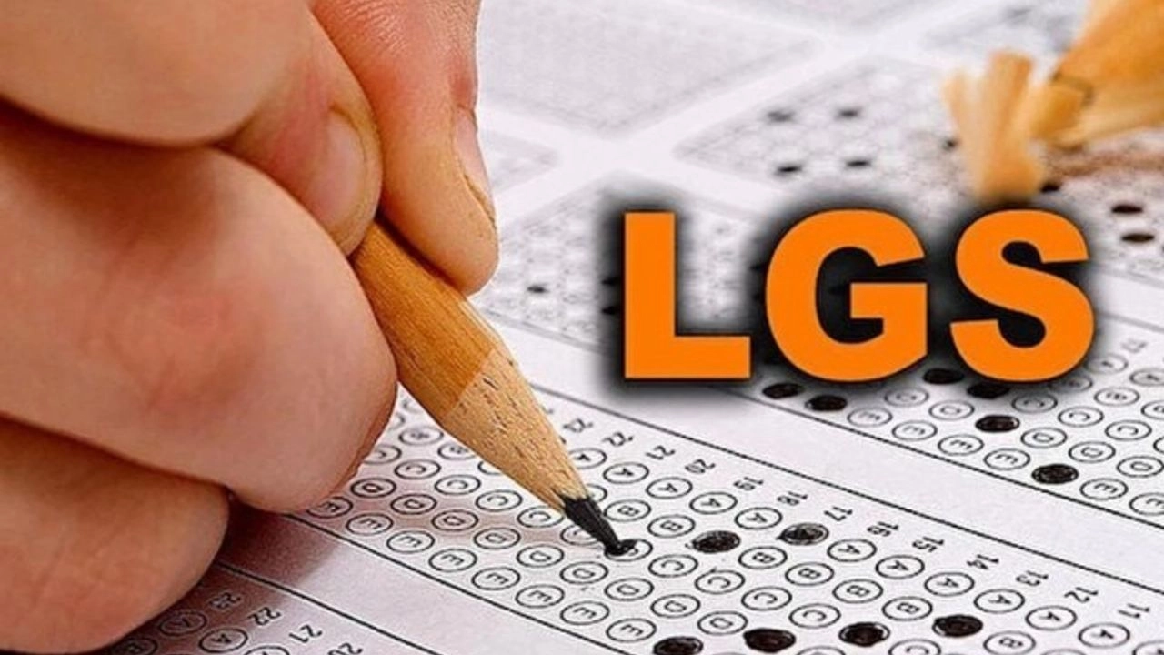 lgs ye girecek ogrenciler dikkat bakan ozer acikladi 6915.webp