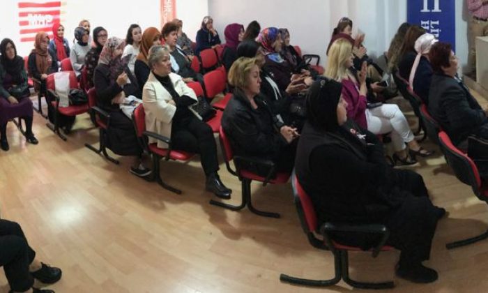 MHP’li Kadınlardan Farkındalık Konferansı