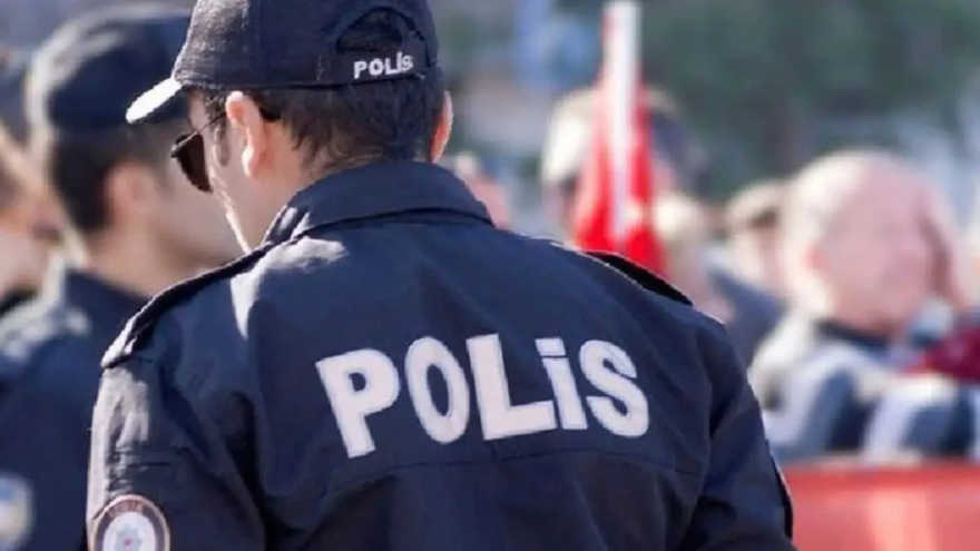 Emekli polis, tartıştığı eşini eşarpla boğarak öldürdü