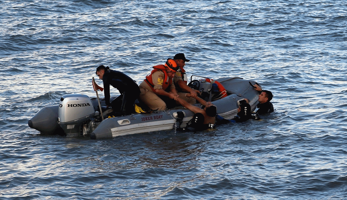 samsun da denize giren 3 kişi boğulma tehlikesi geçirdi