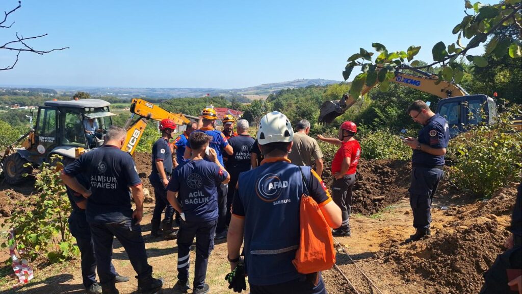 Samsun’da kuyu açarken toprak altında kalan 2 kişi kurtarılamadı