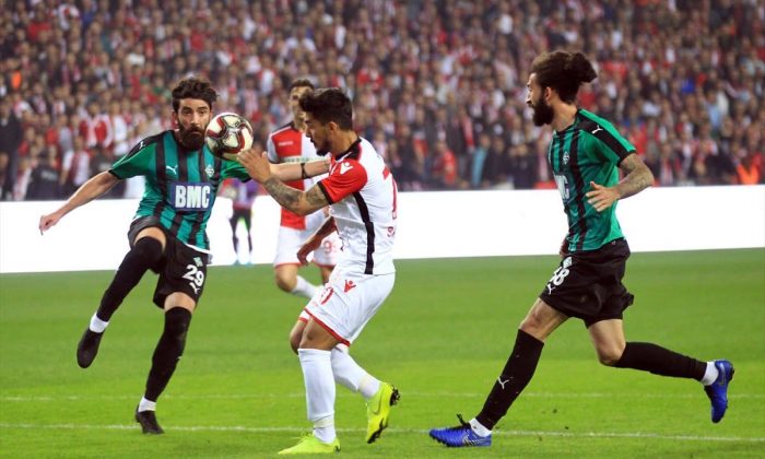 Samsunspor Sakaryaspor maç sonucu: 0-0