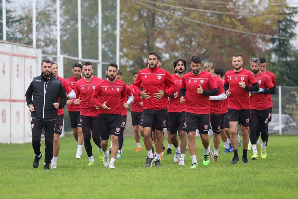 Samsunspor’da dört futbolcu ile yollar ayrıldı