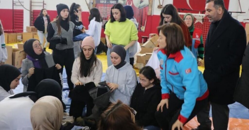 saricaoglu kavak depremzede kardeslerimize seferber oldu h71325 888a5