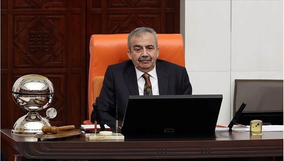 sirri sureyya onder.webp