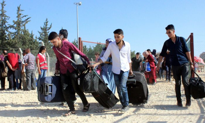 Suriyelilerin bayram için ülkelerine dönüşü başladı