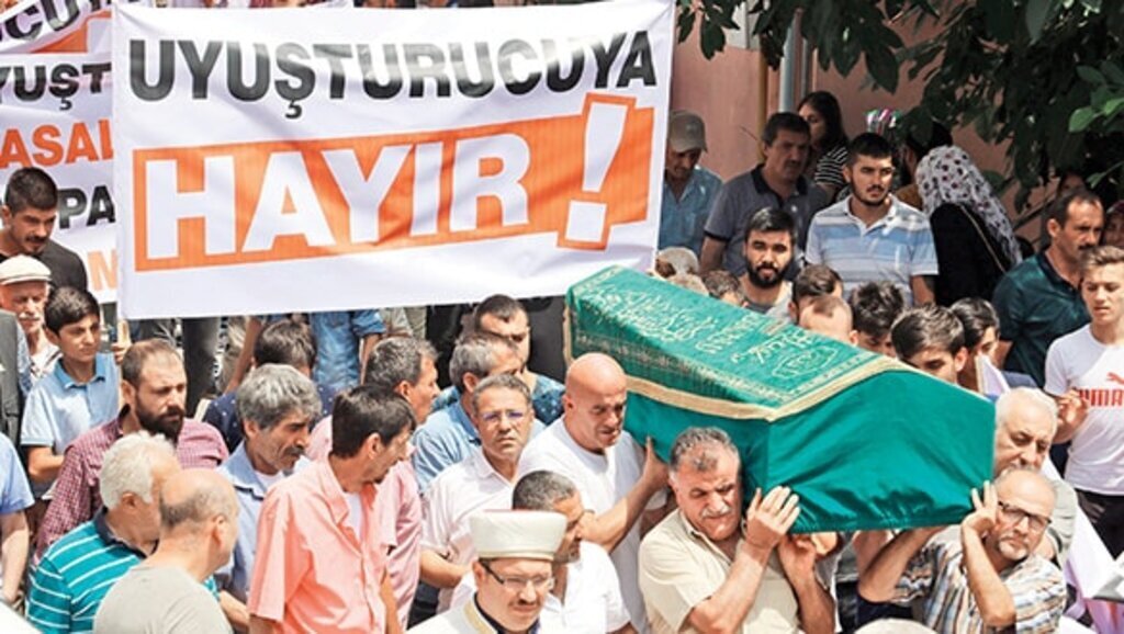 uyuşturucudan ölen