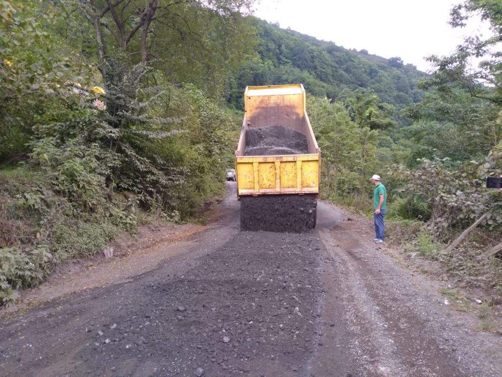 Salıpazarı’nda asfalt yol çalışmaları yeniden başladı