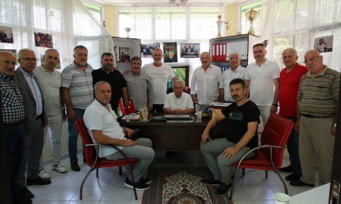 Demirtaş’dan Zeytinlikspor Kulübü yönetimine yerinde ziyaret