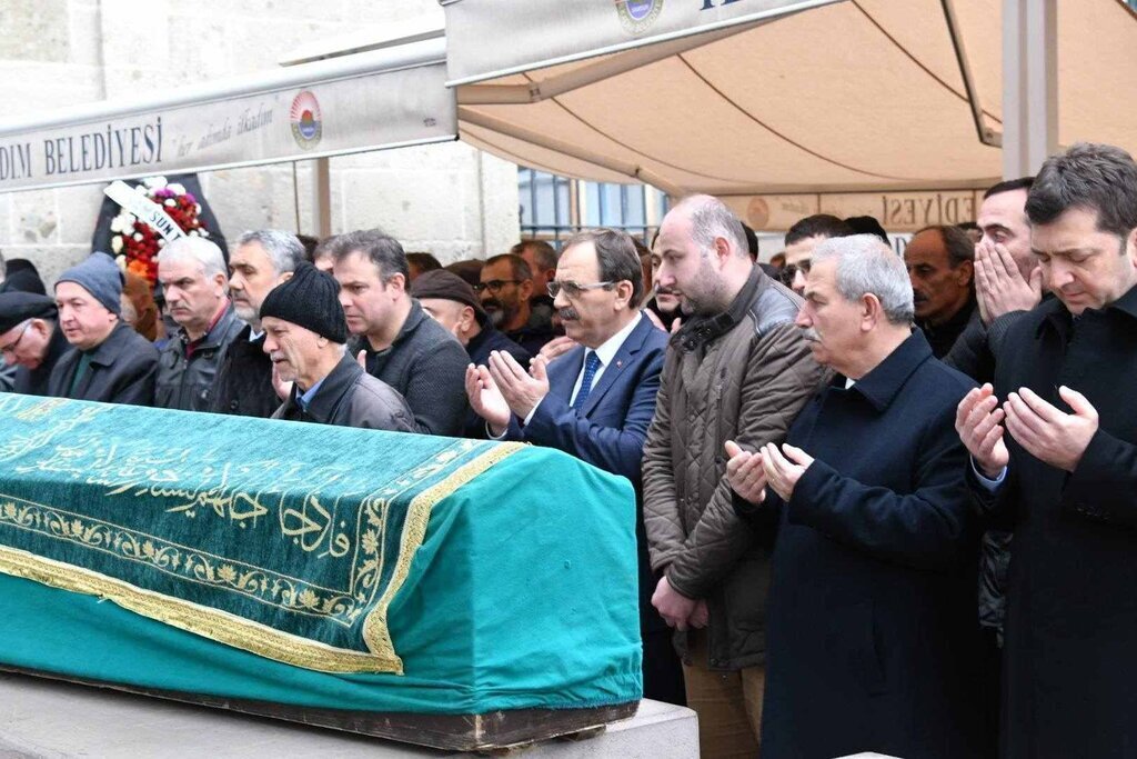 zihni şahin cenaze1